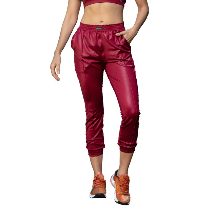 Calça Jogger Vinho em Cirrê com Bolsos