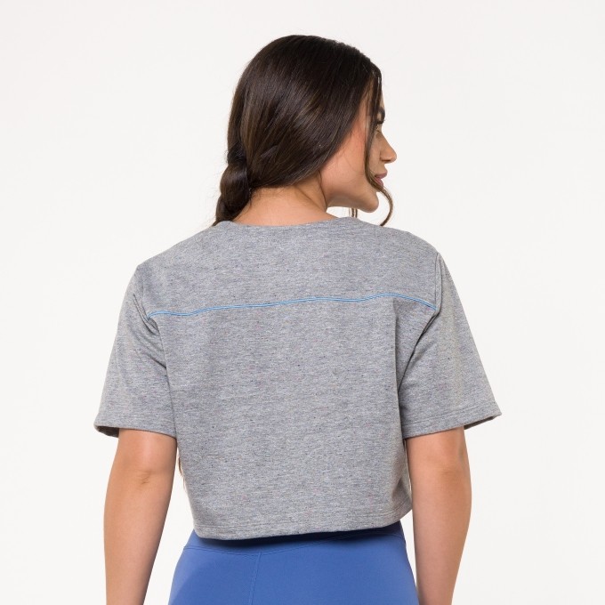Cropped Street Cinza Mescla em Moletom Ararinha com Vivo Azul Glaciar
